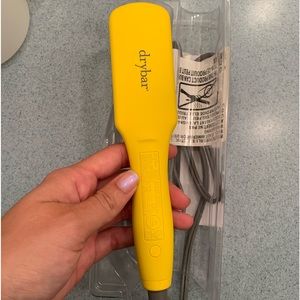 Drybar straightening brush